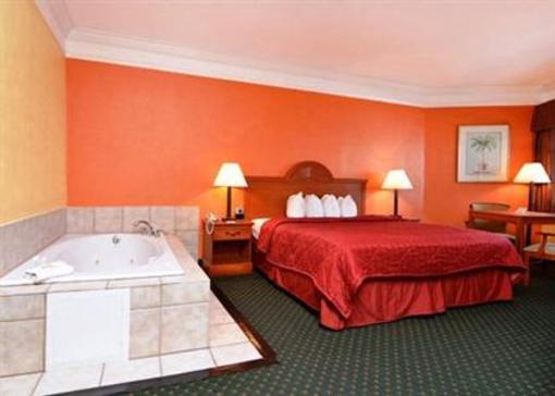фото отеля Quality Inn and Suites Beachfront Galveston