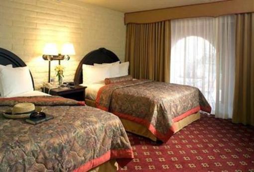 фото отеля Embassy Suites Hotel Tucson-Williams Center