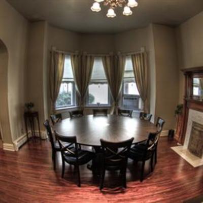 фото отеля Queen Anne Bed & Breakfast