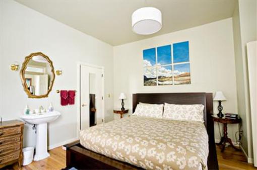 фото отеля Queen Anne Bed & Breakfast