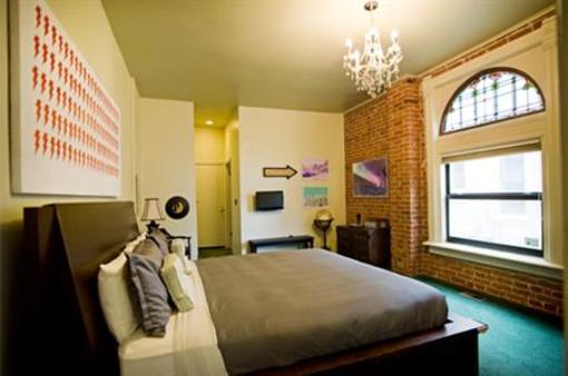 фото отеля Queen Anne Bed & Breakfast