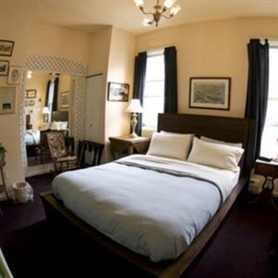 фото отеля Queen Anne Bed & Breakfast