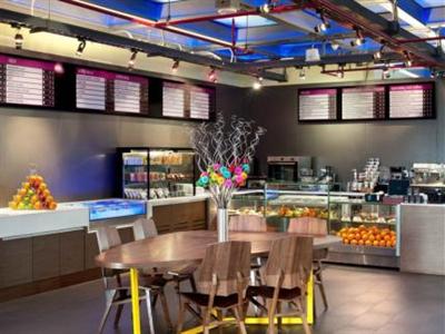 фото отеля Aloft Bangkok - Sukhumvit 11