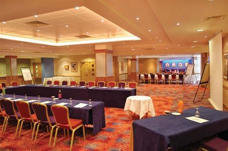 фото отеля Best Western Cresta Court Hotel Altrincham