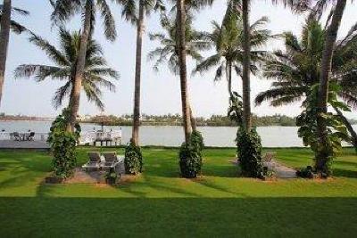 фото отеля River Beach Resort