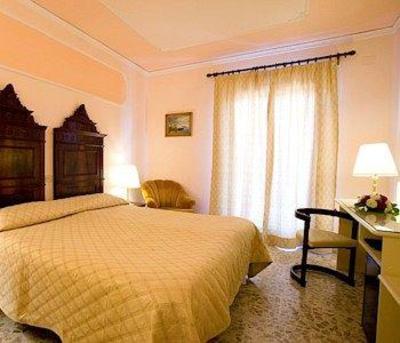 фото отеля Hotel Cristina Sant'Agnello
