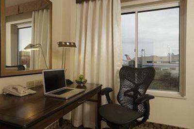 фото отеля Hilton Garden Inn New Orleans Convention Center