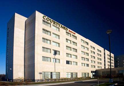 фото отеля Courtyard by Marriott Montreal Airport