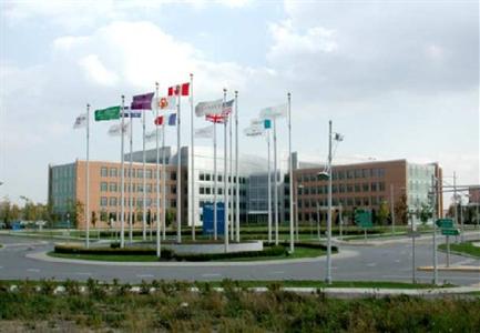 фото отеля Courtyard by Marriott Montreal Airport