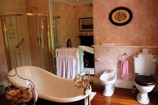 фото отеля Skahard Country Villa Limerick