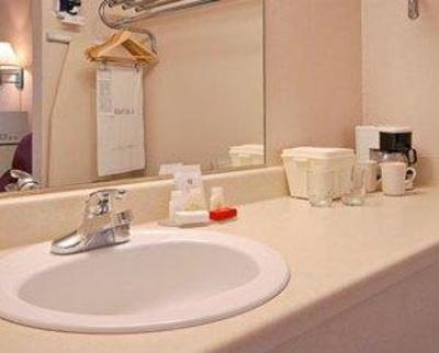 фото отеля Ramada Inn - Clinton