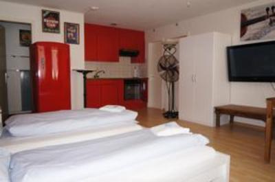 фото отеля ZAK Hotel & Backpackers