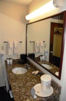 фото отеля BEST WESTERN Winners Circle Inn
