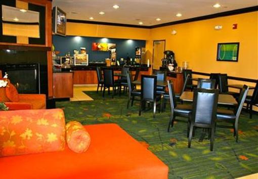 фото отеля Fairfield Inn Hays