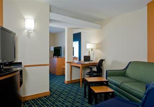 фото отеля Fairfield Inn & Suites Columbus (Mississippi)