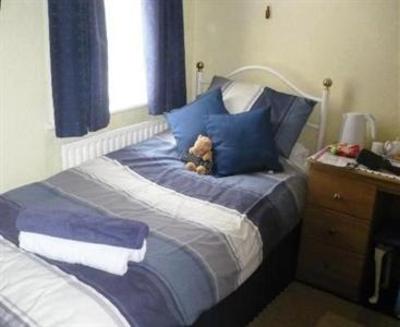 фото отеля Lyndene Guest House