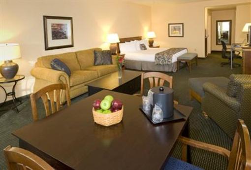 фото отеля BEST WESTERN PLUS Landing Hotel, Restaurant & Pub