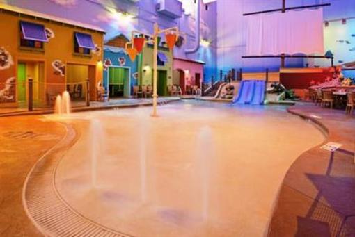 фото отеля Holiday Inn Kansas City SE Waterpark