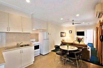 фото отеля Best Western Melbourne's Princes Park Motor Inn
