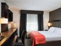 Holiday Inn Express & Suites Boston - Cambridge