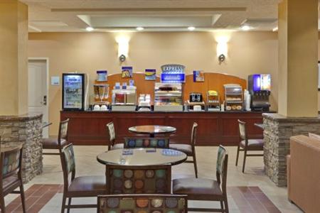 фото отеля Holiday Inn Express Hotel & Suites Grants-Milan