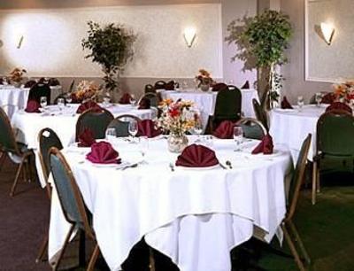 фото отеля Rogue Regency Inn
