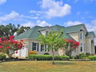фото отеля Southern Grace Bed and Breakfast