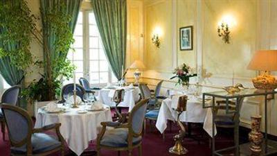 фото отеля Hotel De Paris Moulins