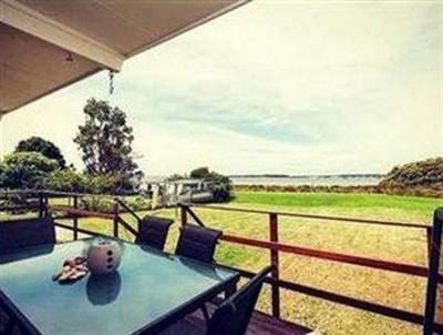 фото отеля Taren Point Beach House