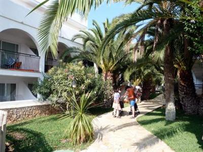 фото отеля Apartamentos Cala d'Or Playa Santanyi