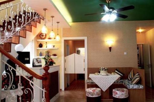 фото отеля Red Bricks Family Inn