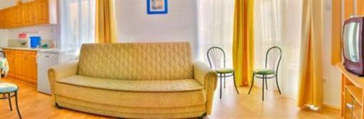 фото отеля Lelle Park Apartmanhaz