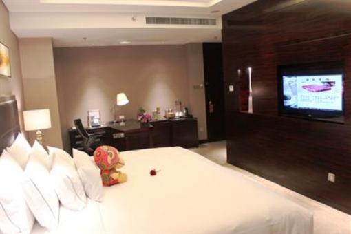 фото отеля Riviera Hotel Ningbo