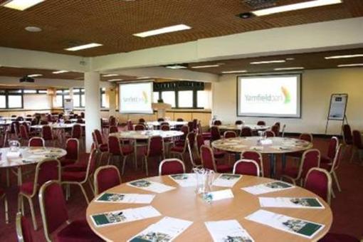 фото отеля Yarnfield Park Training and Conference Centre