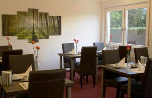 фото отеля Hotel Am Bad Esslingen am Neckar
