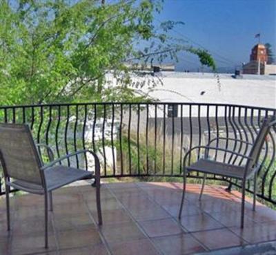 фото отеля Santa Paula Inn B&B