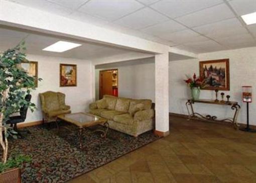 фото отеля Econo Lodge Charleston (Missouri)