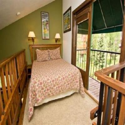 фото отеля Manitou Lodge Bed and Breakfast