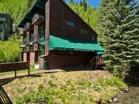 Manitou Lodge Bed and Breakfast