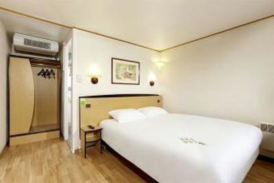 фото отеля Campanile Paris Ouest Pte De Champerret Levallois Hotel Levallois-Perret