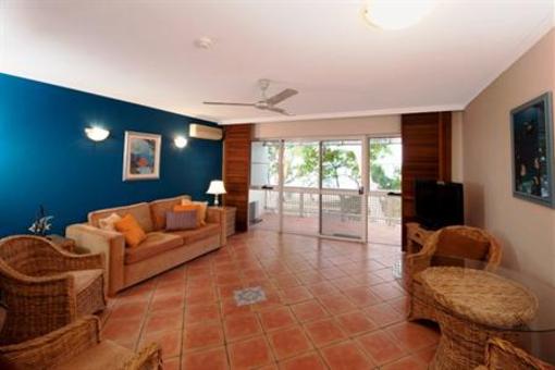 фото отеля Marlin Waters Beachfront Apartments