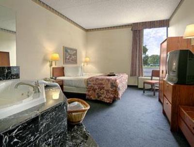 фото отеля Baymont Inn Columbus North