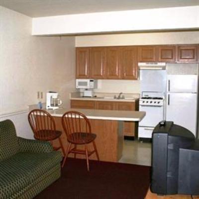 фото отеля Oaktree Inn & Suites