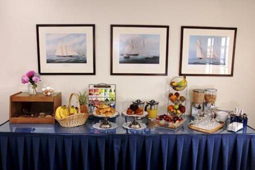 фото отеля Harborside Inn Newport