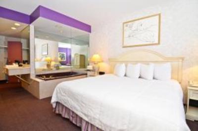 фото отеля BEST WESTERN Inn - On the Avenue