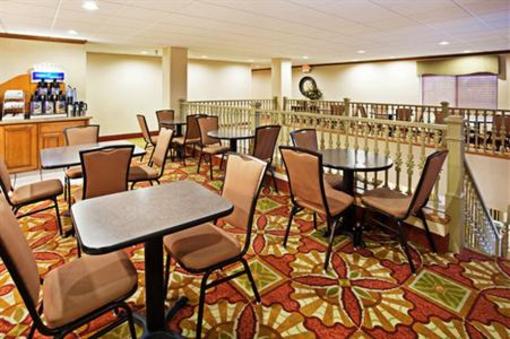 фото отеля Holiday Inn Express Pineville