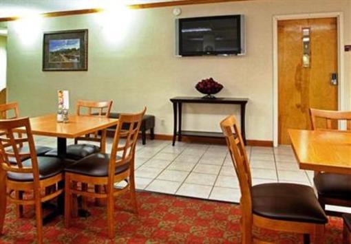фото отеля Holiday Inn Express Roanoke-Civic Center