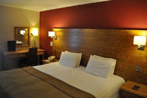 фото отеля The Bridge Greenford Hotel London