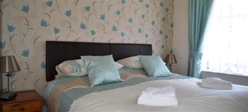 фото отеля The Sandpiper Guest House
