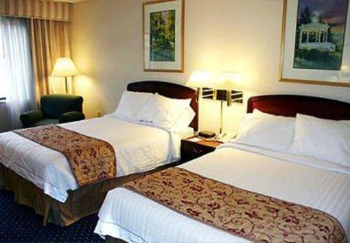 фото отеля Courtyard by Marriott Cincinnati Airport
